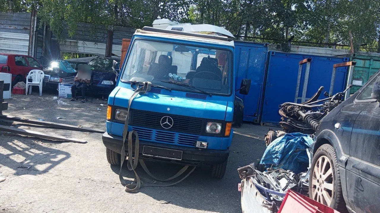 Blue Mercedes-Benz van ready for export
